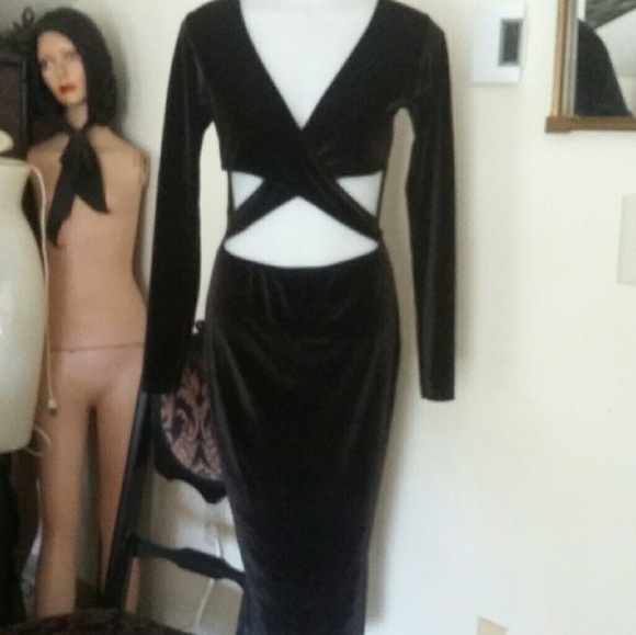 Statement Sexy Gothic Slashed Dress NWT - Picture 2 of 7